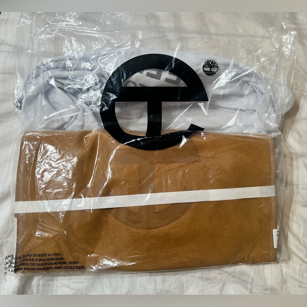 *SOLD* NWT- TELFAR x Timberland Limited Edition Collaboration Large Shopper - Picture 9 of 16